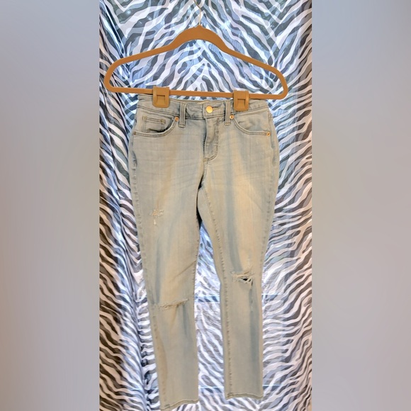 Universal Thread size 2 distressed jeans - Picture 1 of 6